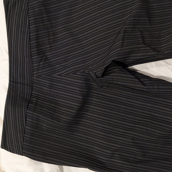Guess Collections Black with Gray Pinstripe Wide Leg Pants Size 12 - Picture 4 of 9